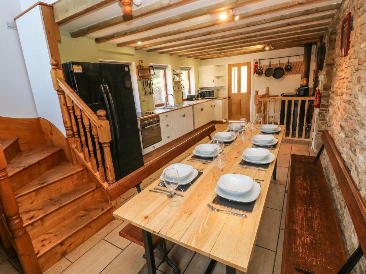 Nant Moel Isaf Farm * Swansea