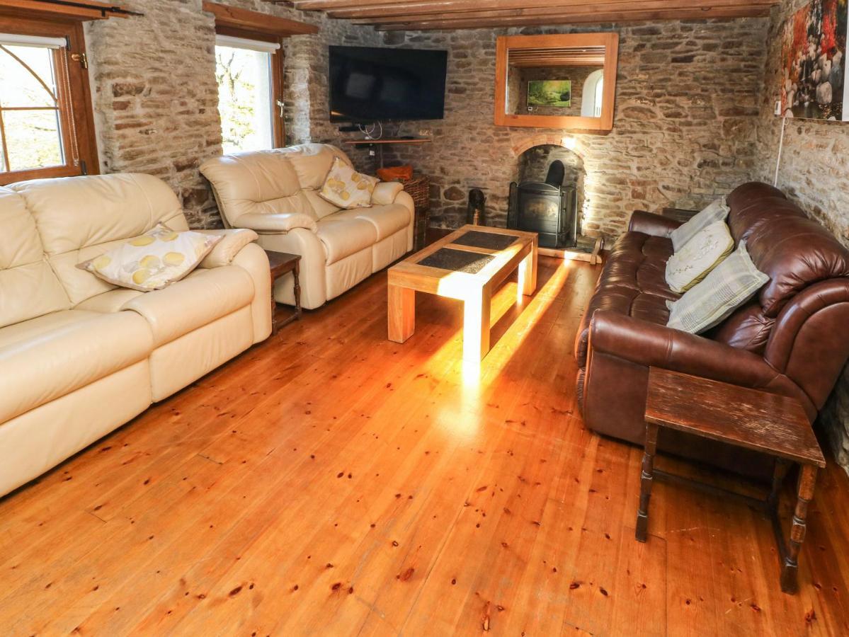 Nant Moel Isaf Farm